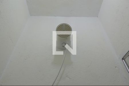 Banheiro de casa para alugar com 1 quarto, 10m² em Taboão, Diadema