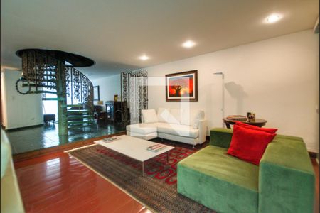 Sala de casa à venda com 4 quartos, 295m² em Vila Mariana, São Paulo