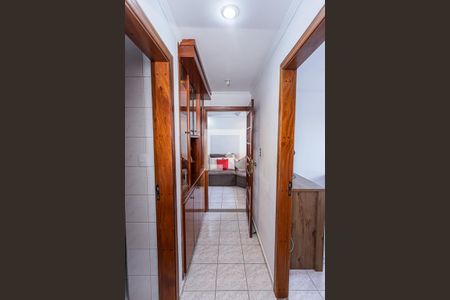 Corredor de apartamento à venda com 3 quartos, 70m² em Moinho Velho, São Paulo