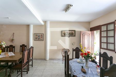 Sala 2 de casa para alugar com 8 quartos, 432m² em Cachoeirinha, Belo Horizonte