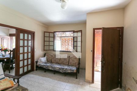 Sala de casa para alugar com 8 quartos, 432m² em Cachoeirinha, Belo Horizonte