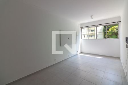 Sala  de apartamento para alugar com 2 quartos, 55m² em Jardim Germânia, São Paulo