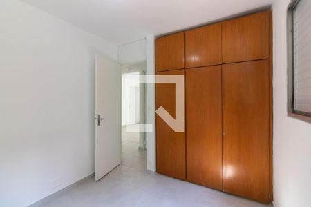 Quarto 2 de apartamento para alugar com 2 quartos, 55m² em Jardim Germânia, São Paulo