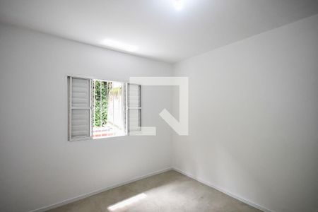 Quarto 1 de casa para alugar com 2 quartos, 86m² em Jardim Henriqueta, Taboão da Serra