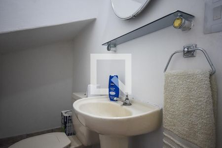 Lavabo de casa para alugar com 2 quartos, 86m² em Jardim Henriqueta, Taboão da Serra