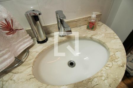 Lavabo de casa à venda com 3 quartos, 240m² em Vila Arriete, São Paulo