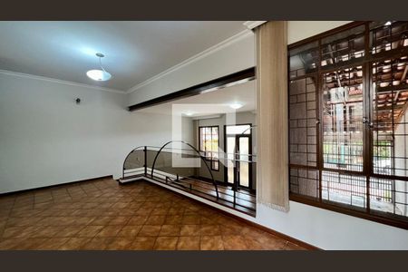 Sala de casa à venda com 4 quartos, 250m² em Itapoã, Belo Horizonte