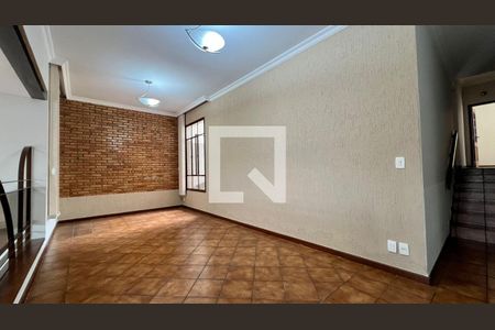 Sala de casa à venda com 4 quartos, 250m² em Itapoã, Belo Horizonte