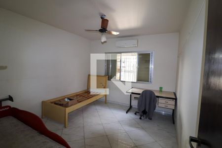 Quarto 3 de casa à venda com 4 quartos, 350m² em Vila Carrão, São Paulo