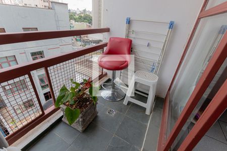 sacada de apartamento à venda com 1 quarto, 49m² em Vila Lidia, Campinas