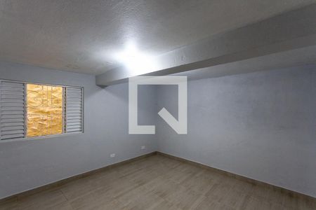 Quarto de casa para alugar com 1 quarto, 60m² em Jardim Teresa, São Paulo