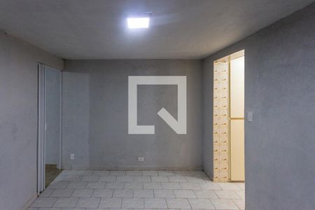 Sala de casa para alugar com 1 quarto, 60m² em Jardim Teresa, São Paulo