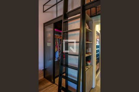 Closet de casa de condomínio para alugar com 2 quartos, 84m² em Tristeza, Porto Alegre