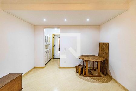 Sala de casa à venda com 2 quartos, 136m² em Vila São Silvestre, São Paulo