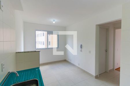 Sala/Cozinha de apartamento para alugar com 2 quartos, 42m² em Vila Ema, São Paulo