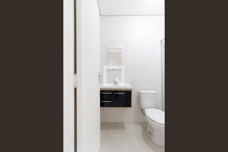 Banheiro de apartamento para alugar com 1 quarto, 35m² em Vila Mazzei, São Paulo