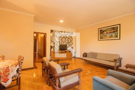 Sala de casa à venda com 5 quartos, 347m² em Jardim Itu Sabará, Porto Alegre