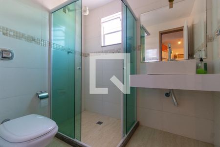 Banheiro de apartamento para alugar com 1 quarto, 45m² em Centro, 