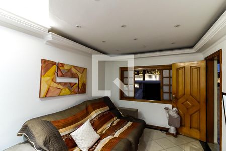 Casa à venda com 245m², 4 quartos e 4 vagasSala