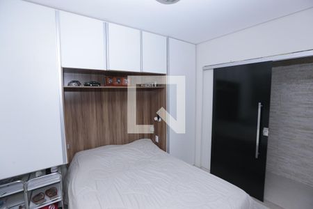 Quarto 1 de casa à venda com 2 quartos, 250m² em Pilar, Belo Horizonte