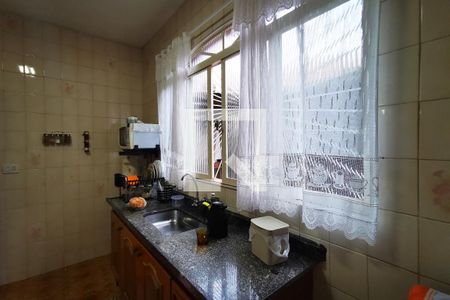 Casa à venda com 135m², 2 quartos e 2 vagas Casa à venda com 135m², 2 quartos e 2 vagasCozinha