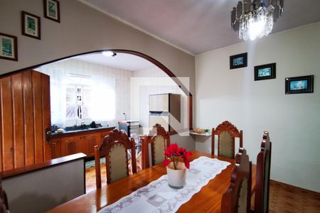 Casa à venda com 135m², 2 quartos e 2 vagas Casa à venda com 135m², 2 quartos e 2 vagasCopa