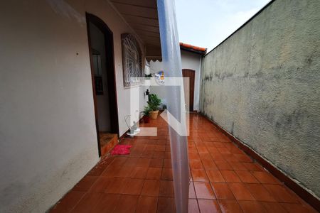 Casa à venda com 135m², 2 quartos e 2 vagas