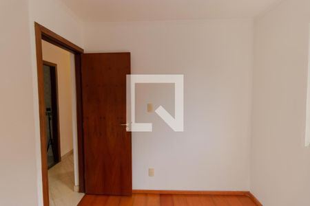 Quarto 03 de apartamento para alugar com 3 quartos, 64m² em Conjunto Residencial Souza Queiroz, Campinas