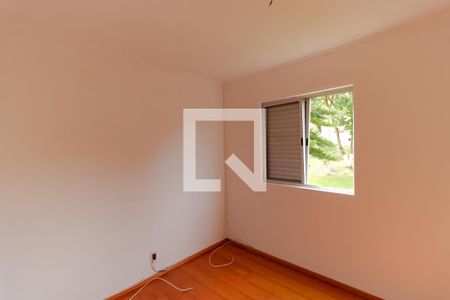 Quarto 01 de apartamento para alugar com 3 quartos, 64m² em Conjunto Residencial Souza Queiroz, Campinas