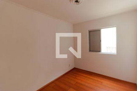 Quarto 03 de apartamento para alugar com 3 quartos, 64m² em Conjunto Residencial Souza Queiroz, Campinas