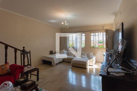Sala de casa à venda com 5 quartos, 360m² em Vila Georgina, Campinas