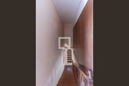 Escada de casa à venda com 5 quartos, 360m² em Vila Georgina, Campinas