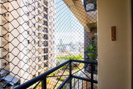Varanda da sala de apartamento para alugar com 3 quartos, 63m² em Jardim Cambui, Santo André