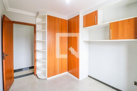 Quarto 1 de apartamento para alugar com 2 quartos, 120m² em Santa Terezinha, Belo Horizonte