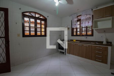 Sala/Cozinha de casa para alugar com 1 quarto, 30m² em Tanque, Rio de Janeiro