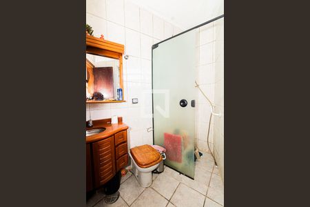 Casa à venda com 159m², 4 quartos e 4 vagas Casa à venda com 159m², 4 quartos e 4 vagasBanheiro da Suíte