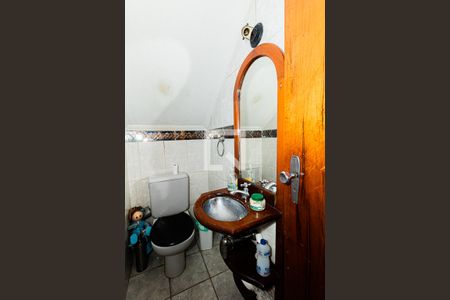 Casa à venda com 159m², 4 quartos e 4 vagas Casa à venda com 159m², 4 quartos e 4 vagasBanheiro 2