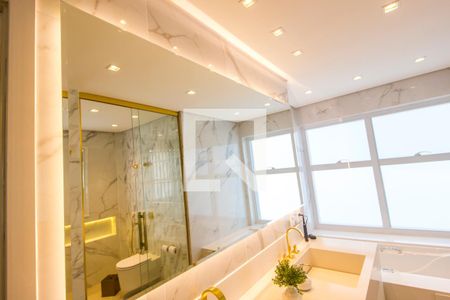 Apartamento à venda com 376m², 3 quartos e 4 vagas Apartamento à venda com 376m², 3 quartos e 4 vagasDetalhe do Banheiro da Suite