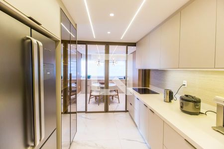 Apartamento à venda com 376m², 3 quartos e 4 vagas Apartamento à venda com 376m², 3 quartos e 4 vagasCozinha