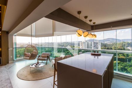 Apartamento à venda com 376m², 3 quartos e 4 vagas Apartamento à venda com 376m², 3 quartos e 4 vagasVaranda gourmet