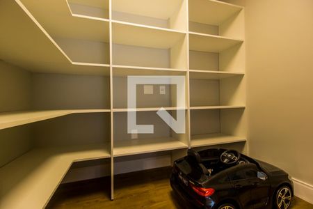 Apartamento à venda com 376m², 3 quartos e 4 vagas Apartamento à venda com 376m², 3 quartos e 4 vagasDepósito