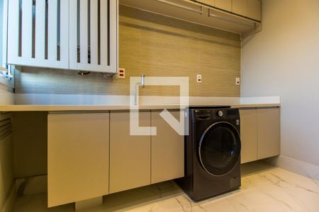 Apartamento à venda com 376m², 3 quartos e 4 vagas Apartamento à venda com 376m², 3 quartos e 4 vagasÁrea de Serviço