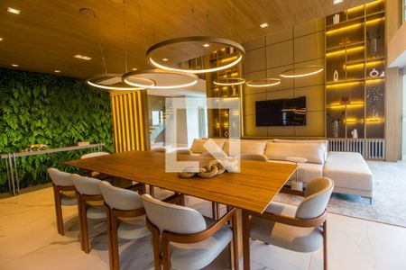 Apartamento à venda com 376m², 3 quartos e 4 vagas Apartamento à venda com 376m², 3 quartos e 4 vagasSala de Jantar