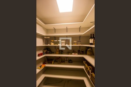 Apartamento à venda com 376m², 3 quartos e 4 vagas Apartamento à venda com 376m², 3 quartos e 4 vagasDespensa