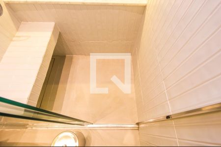 Apartamento à venda com 376m², 3 quartos e 4 vagas Apartamento à venda com 376m², 3 quartos e 4 vagasBanheiro da Suíte 2