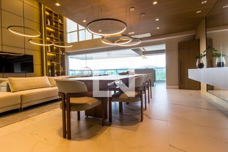 Apartamento à venda com 376m², 3 quartos e 4 vagas Apartamento à venda com 376m², 3 quartos e 4 vagasSala de Jantar