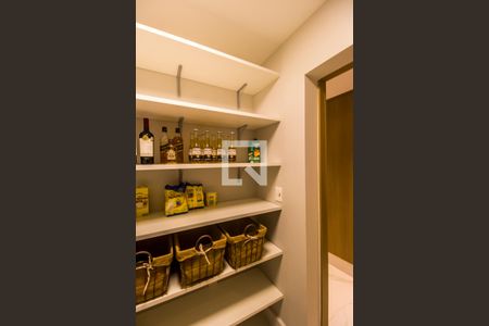 Apartamento à venda com 376m², 3 quartos e 4 vagas Apartamento à venda com 376m², 3 quartos e 4 vagasDespensa