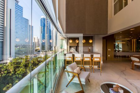 Apartamento à venda com 376m², 3 quartos e 4 vagas Apartamento à venda com 376m², 3 quartos e 4 vagasVaranda gourmet