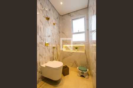 Apartamento à venda com 376m², 3 quartos e 4 vagas Apartamento à venda com 376m², 3 quartos e 4 vagasDetalhe do Banheiro da Suite