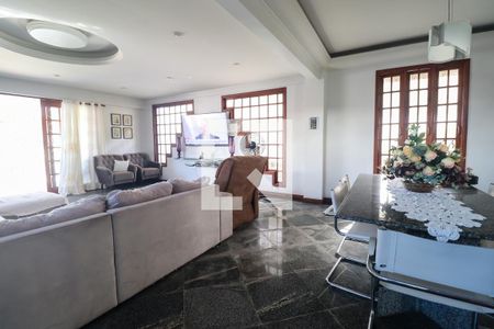 Casa de condomínio para alugar com 564m², 5 quartos e 4 vagasSala 